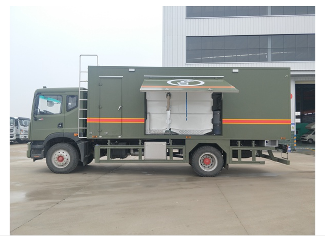 東風多利卡D7凈水車