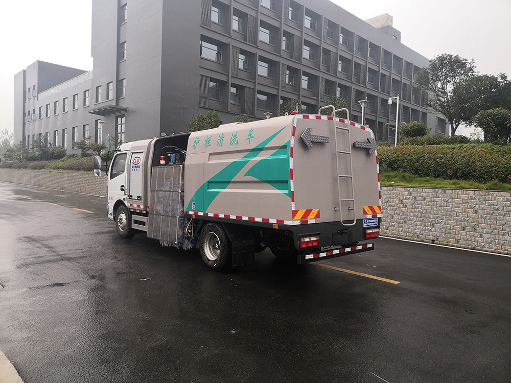 CL5090GQXBEV東風(fēng)純電動護欄清洗車